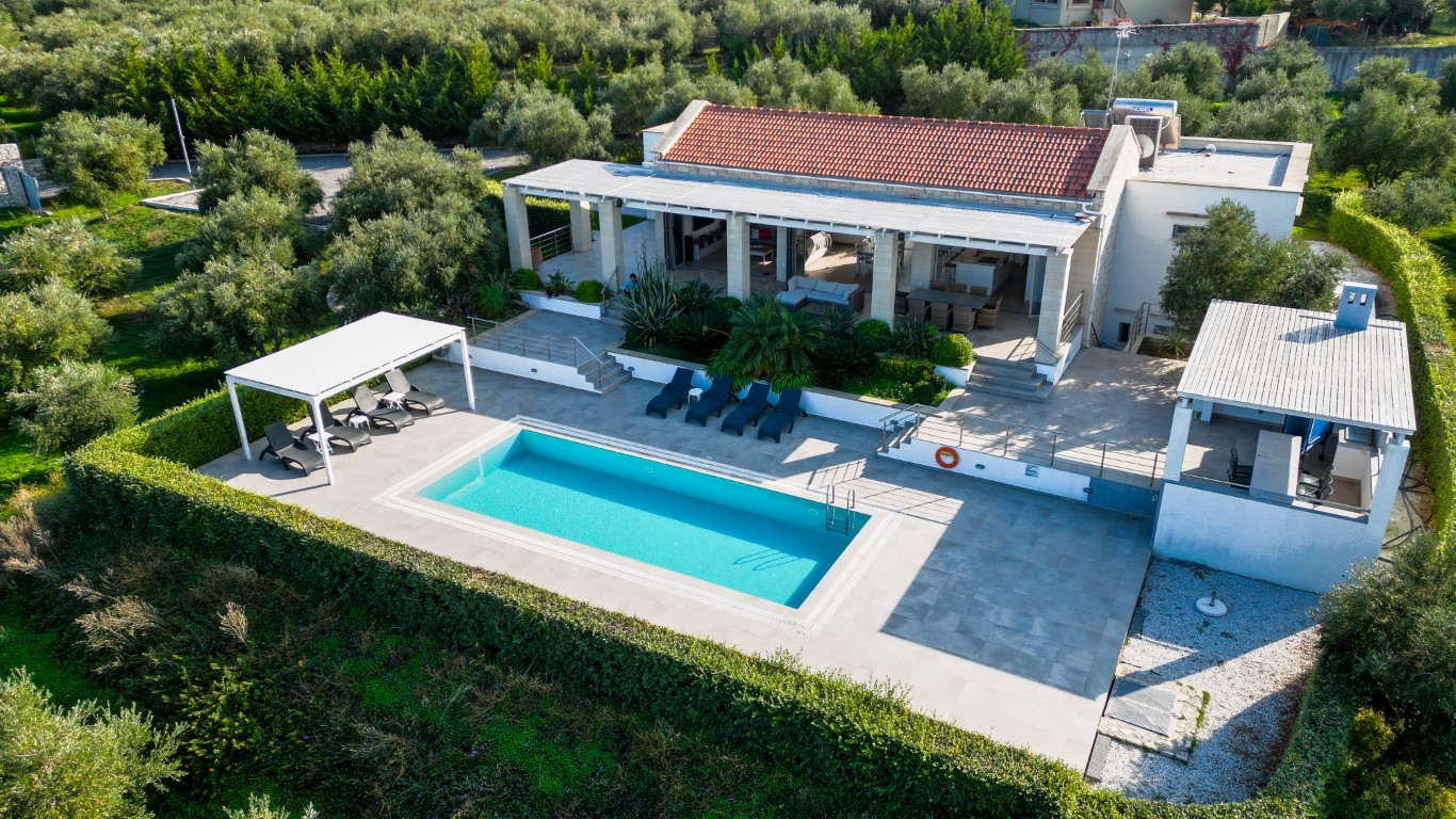 Modern single level luxury villa near Kalives, Chania